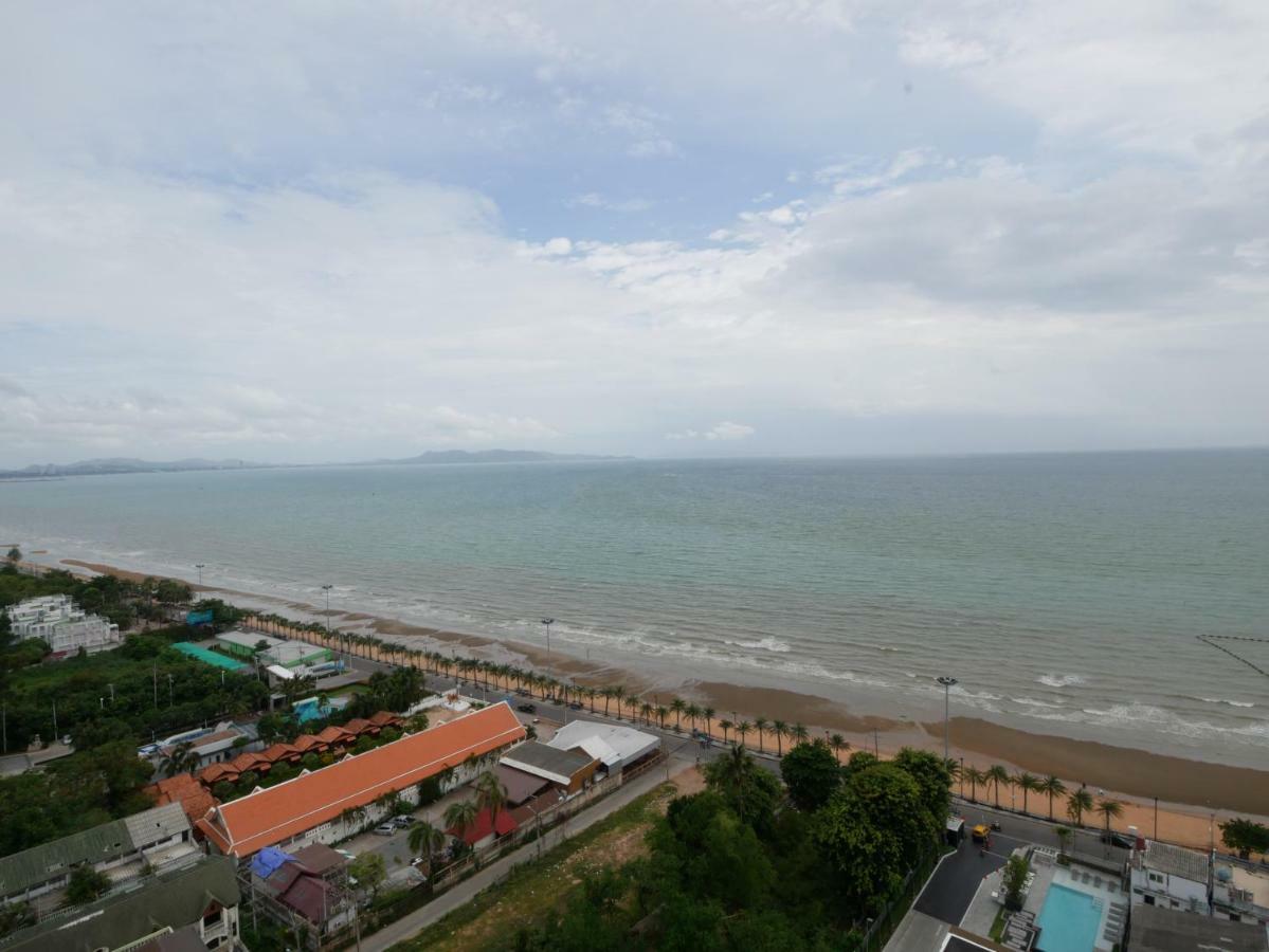 Aeras - The Ultimate Beachfront Experience Jomtien Beach Esterno foto